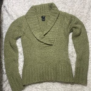 NWOT GORGEOUS HEAVY ACRYLIC & WOOL SWEATER